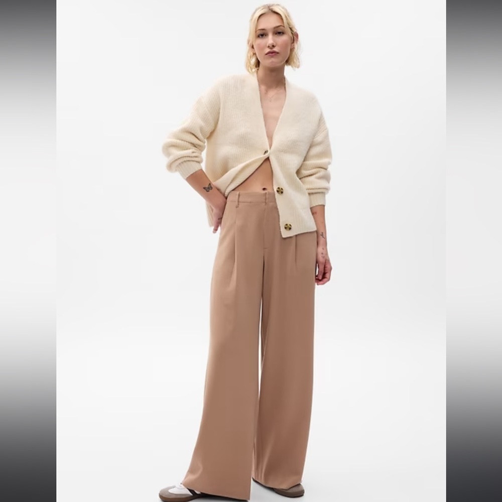Gap - High Rise Pleated Wide Leg Trousers